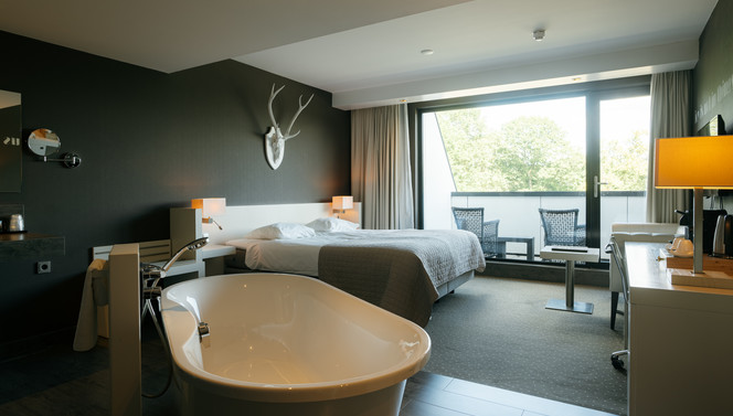 Comfortkamer ligbad, douche & terras/balkon - Van der Valk Hotel Apeldoorn - de Cantharel 2